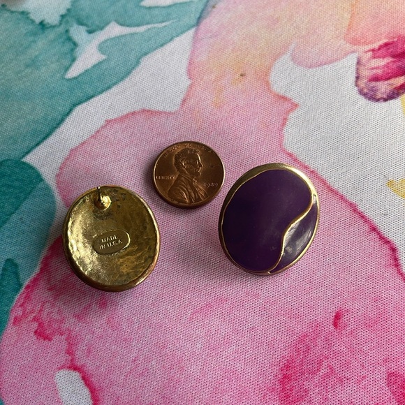 Vintage Purple Earrings 🌺 - Picture 2 of 2